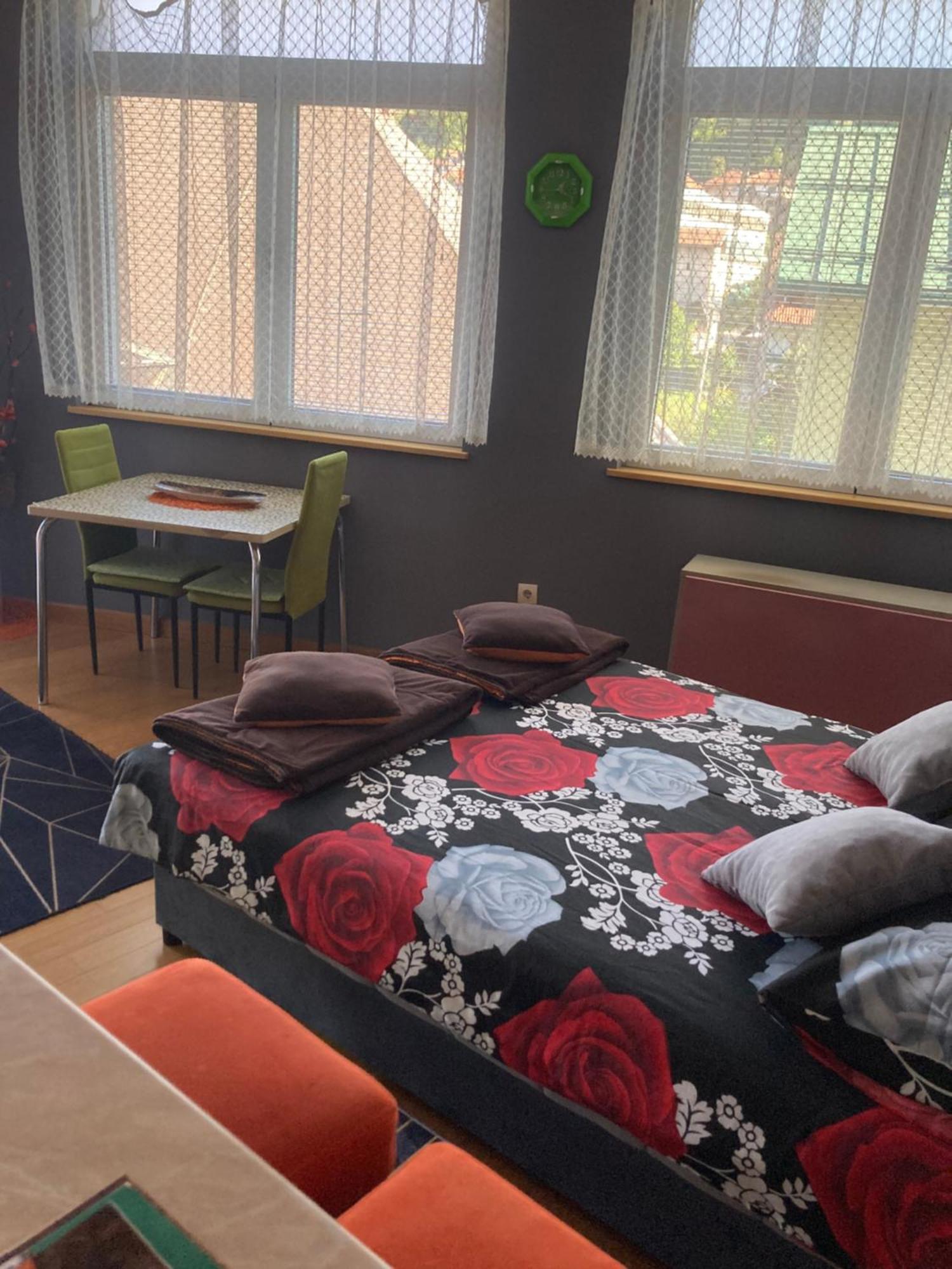 Apartman Aischa Nova Varos Luaran gambar